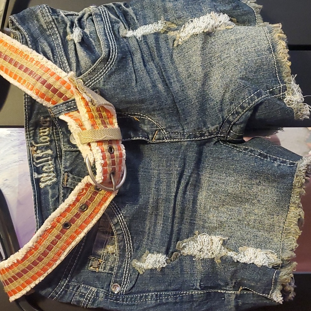 Wall flower  jean shorts with belt size 7